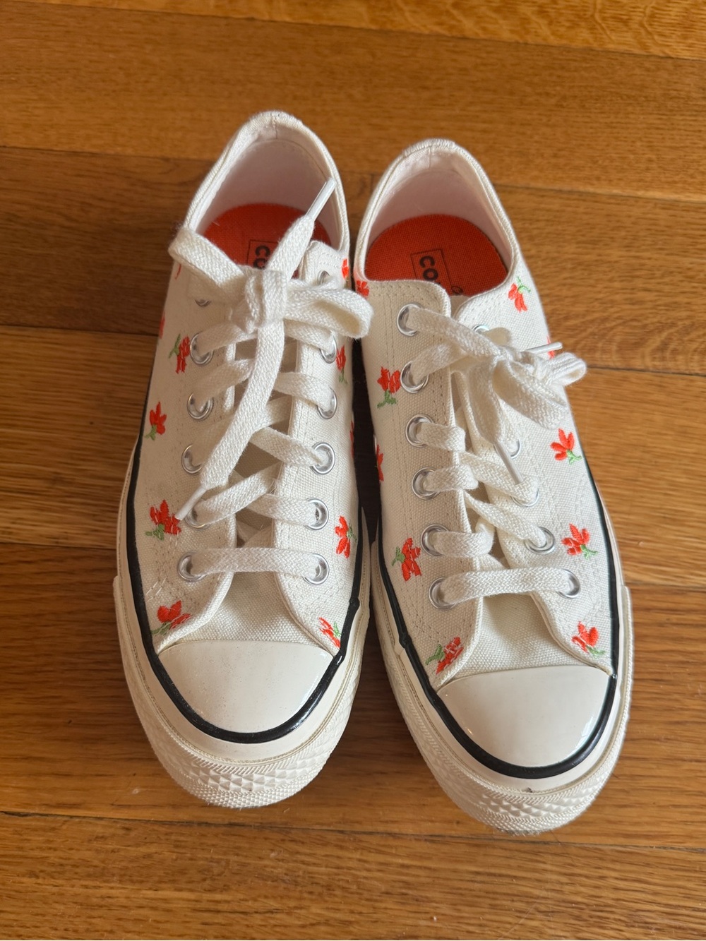 Converse Garden Party Chuck Taylor Women’s Size 6.5 - LIKE NEW